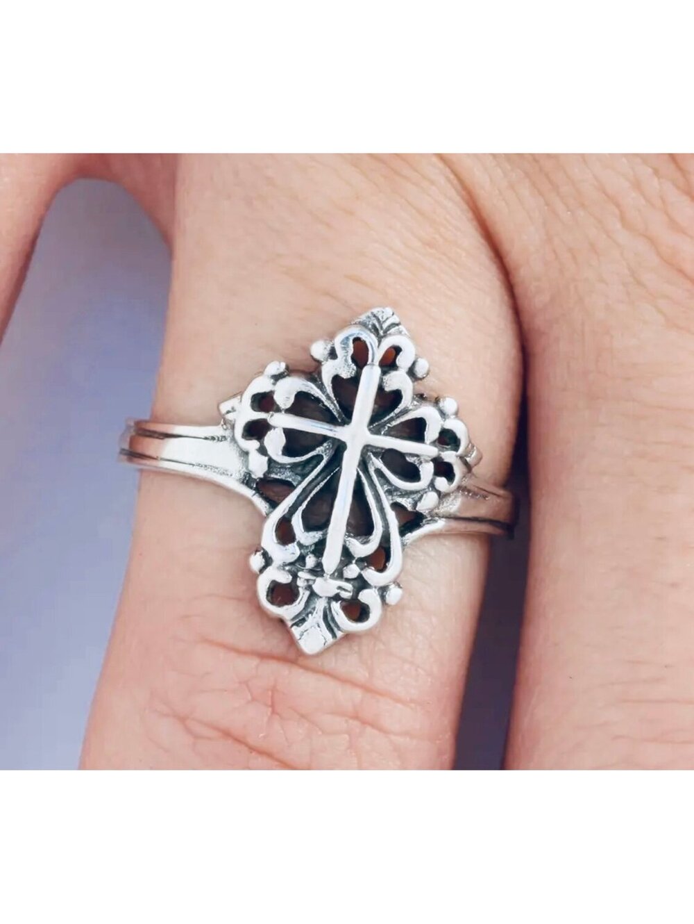 New - Silver Vintage-Inspired Cross-Shaped Fashion Ring - Size 8